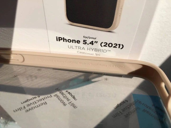 Чехол противоударный Spigen Ultra Hybrid для Iphone 13 Mini (5.4") Sand Beige Прозрачный ACS03321 - Фото 3 Чехол противоударный Spigen Ultra Hybrid для Iphone 13 Mini (5.4") Sand Beige Прозрачный ACS03321 - изображение 3