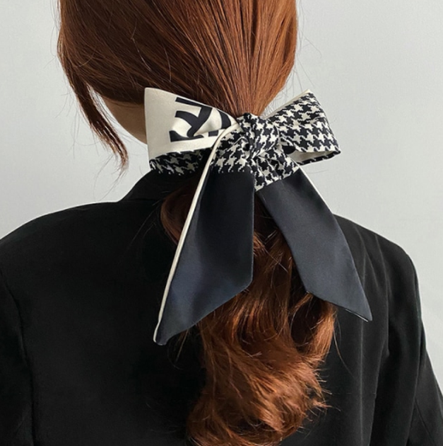 Платок-лента твилли шарфик платок для волос на шею на руку на сумку Honey Fashion Accessories черный (12-79) - Фото 1 Платок-лента твилли шарфик платок для волос на шею на руку на сумку Honey Fashion Accessories черный (12-79) - изображение 1