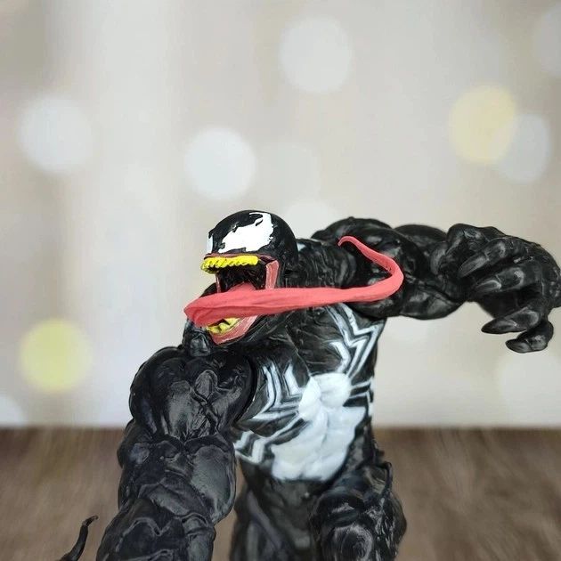 Фигурка игрушечная "Веном" из вселенной Marvel, статуэтка из ПВХ пластика Venom 14 см Black - Фото 6 Фигурка игрушечная "Веном" из вселенной Marvel, статуэтка из ПВХ пластика Venom 14 см Black - изображение 6