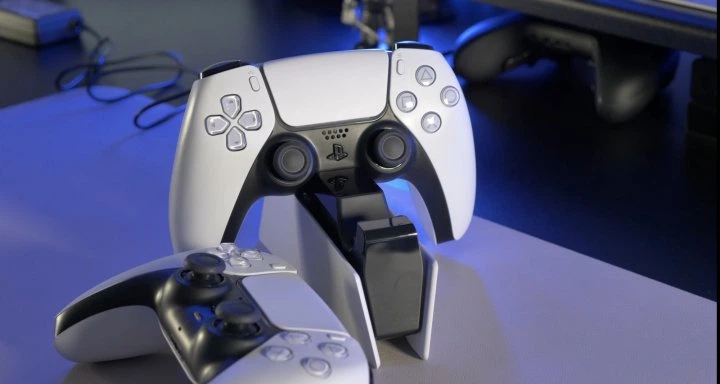 Зарядна станція Тримач для Геймпада Sony DualSense Charging Station (PS5) - зображення 4