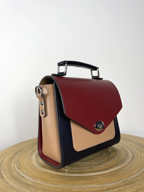 Сучасна та стильна шкіряна жіноча сумка кроссбоді Lamponi Chest one bordo/pink/darkblue - Фото 8 Сучасна та стильна шкіряна жіноча сумка кроссбоді Lamponi Chest one bordo/pink/darkblue - зображення 8