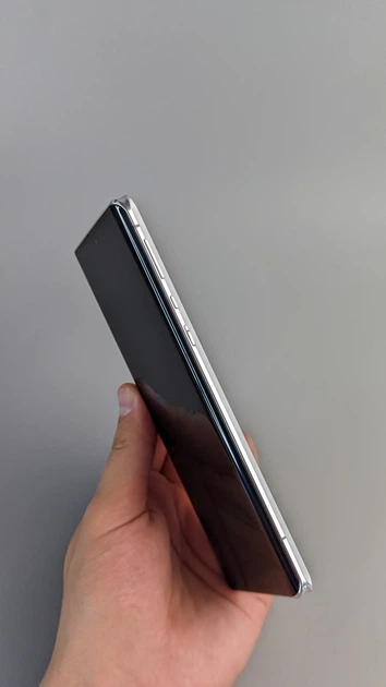Мобільний телефон Sharp Aquos R6 12GB/128GB White (A101SH)(00025908) Б/В - изображение 4