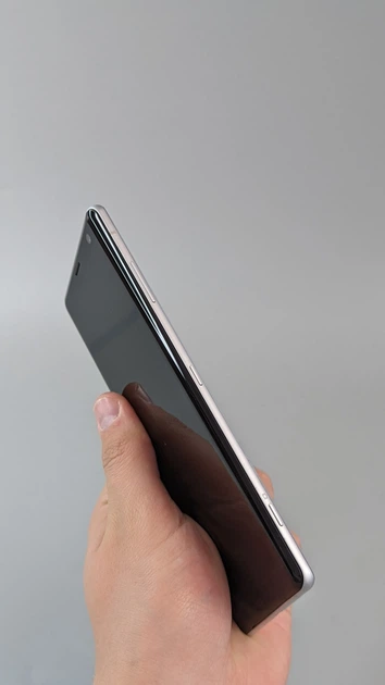 Мобільний телефон Sony Xperia XZ3 6GB/64GB Silver White (SO-01L