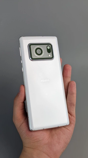 Мобільний телефон Sharp Aquos R6 12GB/128GB White (A101SH)(00025912) Б/В - изображение 2
