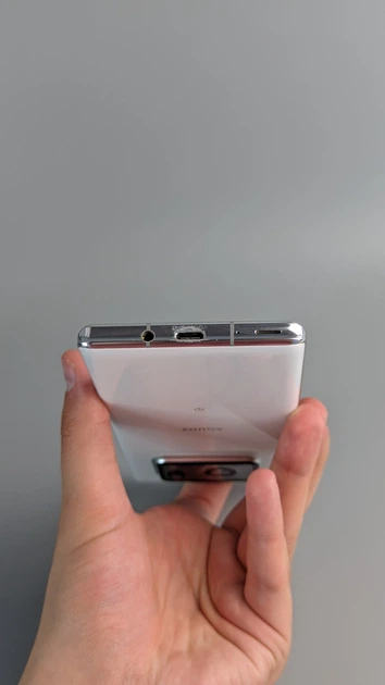 Мобільний телефон Sharp Aquos R6 12GB/128GB White (A101SH)(00025912) Б/В - изображение 8