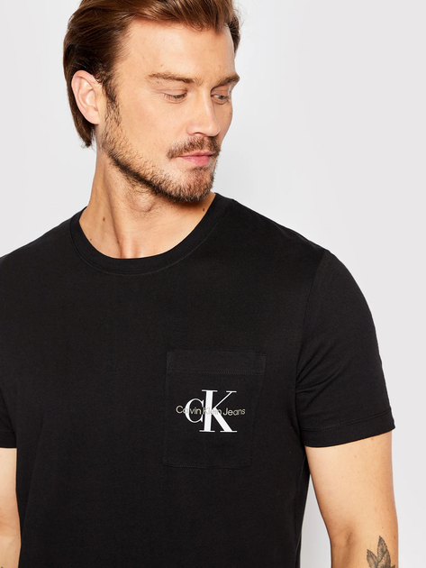 Футболка бавовняна чоловіча Calvin Klein Jeans J30J320936-BEH M Чорна (8719855869152) - зображення 4