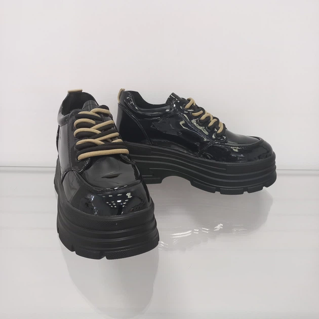 Кросівки лакові на модній високій платформі Lonza 0011-1 40 чорні