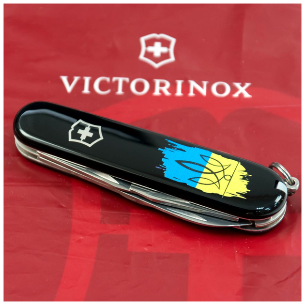 Ніж Victorinox Spartan Ukraine Black Тризуб На Тлі Прапору (1.3603.3_T1026u) - зображення 2