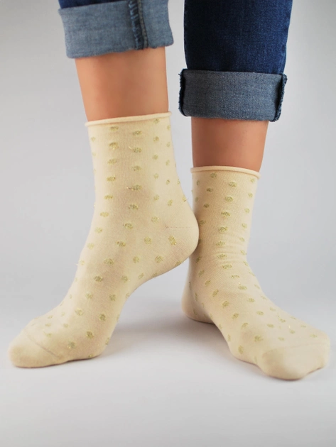 Жіночі шкарпетки Noviti SB024-W-03 35-38 Бежеві (5905204314708) - зображення 1