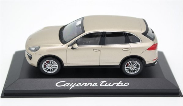 ミニカー 1/43 Porsche Cayenne turbo S e-hybrid WAP0203140K-1.jpg
