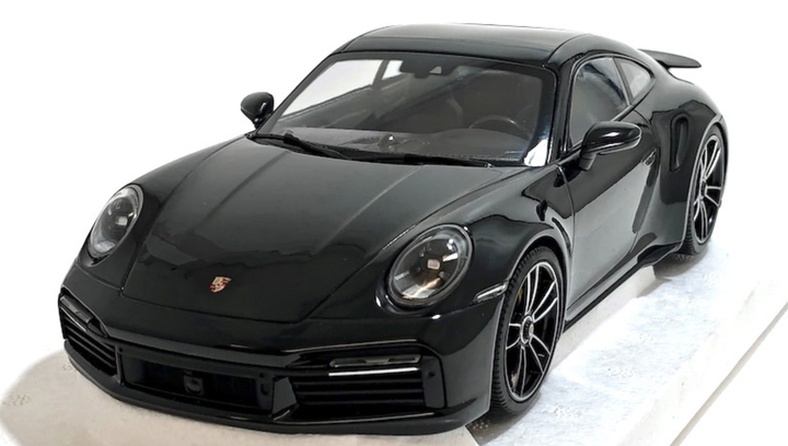 Модель автомобіля Porsche 911 (992) Turbo S Coupe 2020 Black