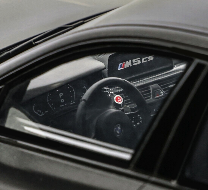 Модель автомобиля BMW M5 CS (F90) Dark Gray Metallic/Carbon by GT Spirit, Scale 1:18 - изображение 6