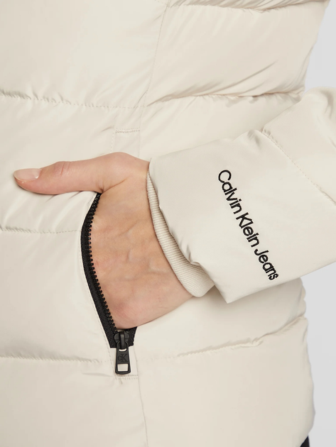 Kurtka zimowa damska Calvin Klein J20J219824-ACF XS Beżowa (8719856657697) - obraz 4