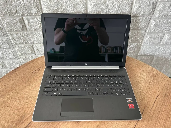 Ноутбук Б-класс HP 15-db0005dx / 15.6