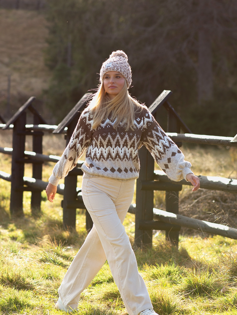Sweter z golfem damski świąteczny Fobya F1367 36/38 Brązowy (5903707132478) - obraz 3