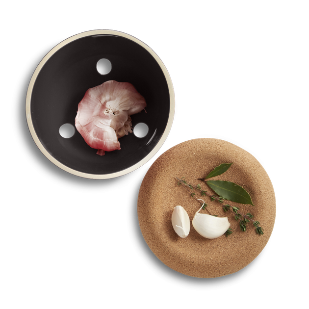 Ємність для зберігання часнику Emile Henry 14.5 х 13.5 см Truffle [Mat] (718763) - зображення 2