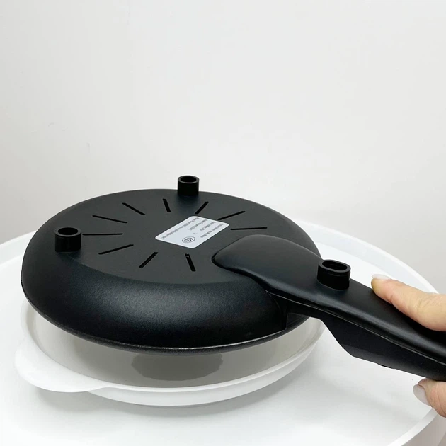 Электроблинница с антипригарным покрытием Crepe Maker 600 W Черная - изображение 5