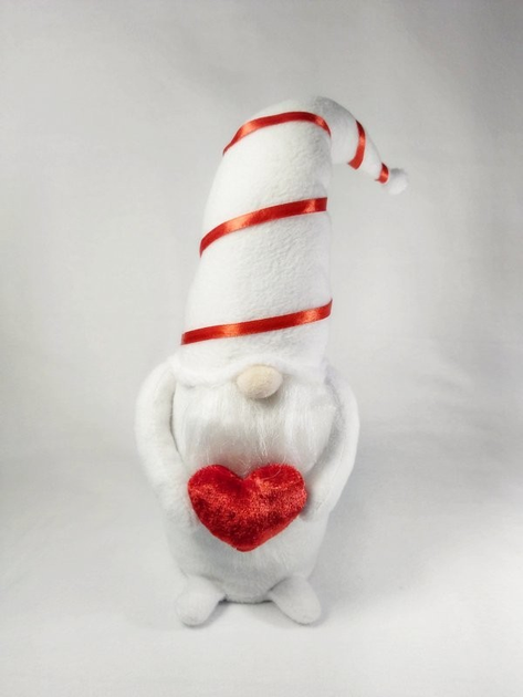 Мягкая игрушка мишка с вышивкой аппликацией ко Дню Святого Валентина