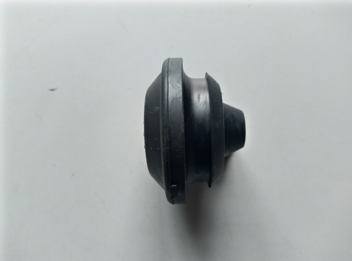 Резинка крепления радиатора низ GENERAL MOTORS 96184140 CHEVROLET, DAEWOO - изображение 3