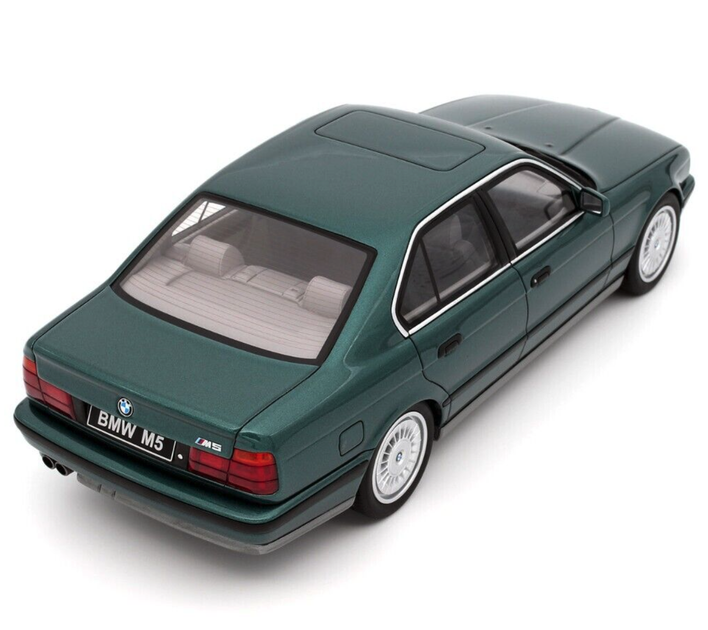 Модель автомобіля BMW M5 (E34) Cecotto Edition Green Metallic by