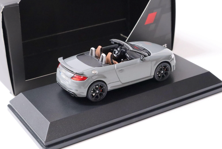 Модель автомобіля Audi TT RS (8S) Roadster Nardogrey, Scale 1:43 - зображення 6