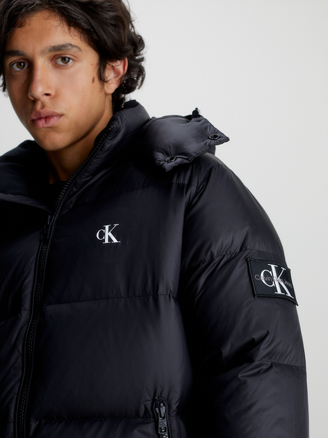 Пуховик чоловічий Calvin Klein J30J323468-BEH L Чорний (8720108078917) - зображення 4