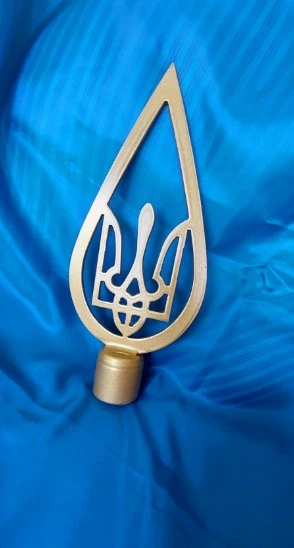 Золотая металлическая верхушка на флаг с Тризубом в капле, держатель флага стальной формы капли, верхушка на флагшток, размер 21х9 см - изображение 2