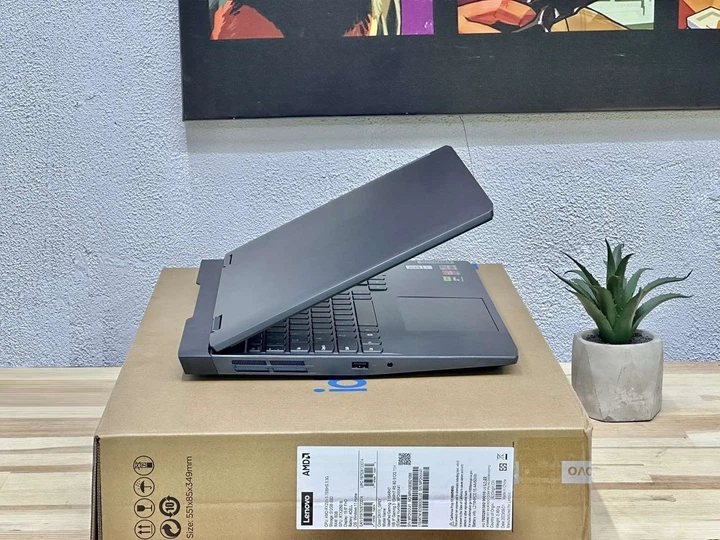 Ноутбук Lenovo Gaming 15arh7 / 15.6 " (1920x1080) IPS / 120Hz / AMD Ryzen 5 7535HS / 16Gb DDR5 / SSD 512Gb / Geforce Rtx 2050 (4Gb / GDDR6 / 64Bit) / Windows 11 - изображение 4