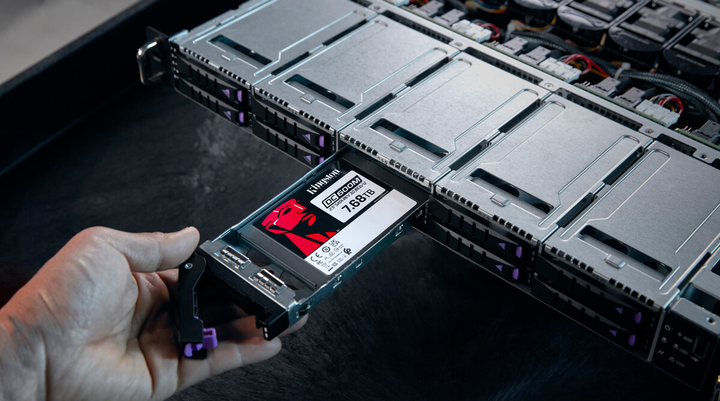 Dysk SSD Kingston Enterprise DC600M 7.68 TB 2.5" SATAIII 3D TLC (SEDC600M/7680G) - obraz 6