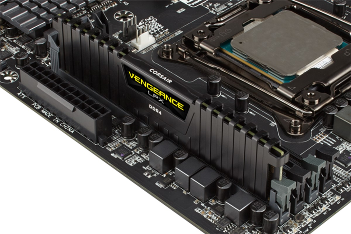 Pamięć Corsair DDR4-2400 16384MB PC4-19200 Vengeance LPX Black (CMK16GX4M1A2400C16) - obraz 4
