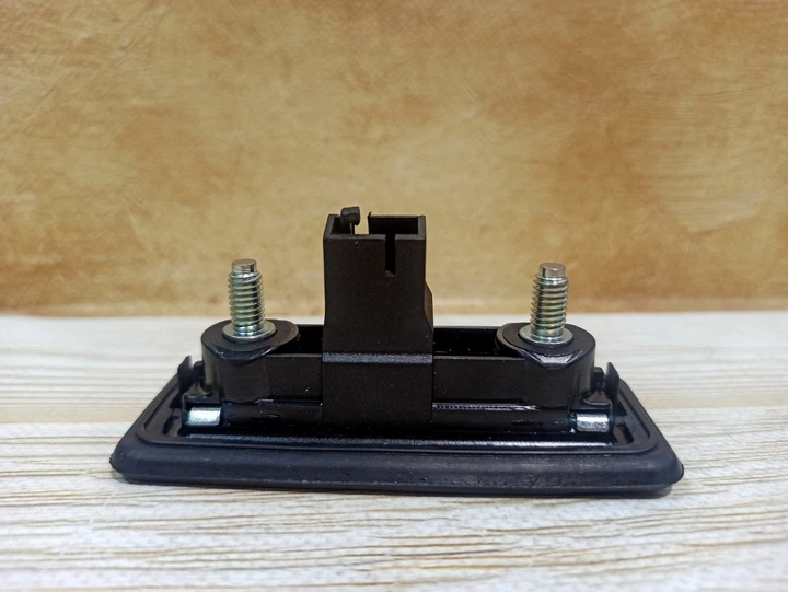 Ручка відкриття кришки багажника (кнопка багажника) аналог 5J0827566E Шкода (Skoda) Суперб Єті - зображення 2