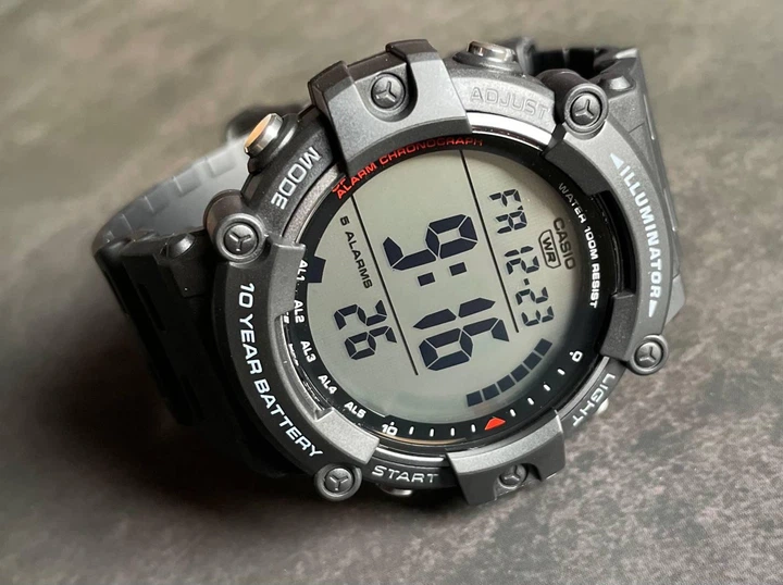 Часы мужские наручные Casio AE-1500WH-1A тактические с подсветкой - изображение 2