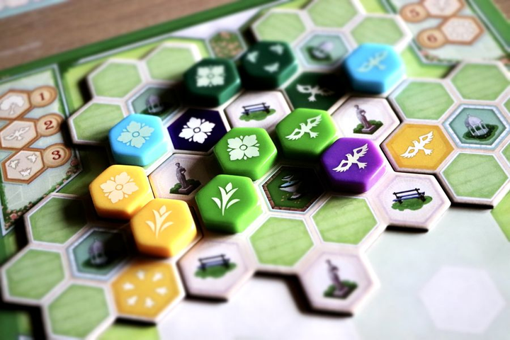 Настільна гра Plan B Games Azul: Queen's Garden (Азул. Сад королеви) - Фото 6 Настільна гра Plan B Games Azul: Queen's Garden (Азул. Сад королеви) - зображення 6
