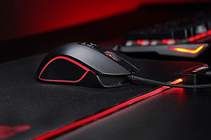 Ігрова комп'ютерна миша Fantech X9 Thor USB з RGB c підсвічуванням 1.8м DPI 4800 Програмована Black - зображення 2