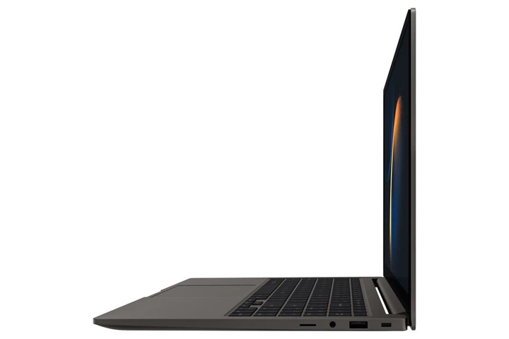 Ноутбук Samsung Galaxy Book3 (NP750XFG-KA1IT) Graphite / Intel Core i5-1335U / RAM 8 ГБ / SSD 256 ГБ / Intel Iris Xe Graphics / Windows 11 Home - Фото 5 Ноутбук Samsung Galaxy Book3 (NP750XFG-KA1IT) Graphite / Intel Core i5-1335U / RAM 8 ГБ / SSD 256 ГБ / Intel Iris Xe Graphics / Windows 11 Home - зображення 5
