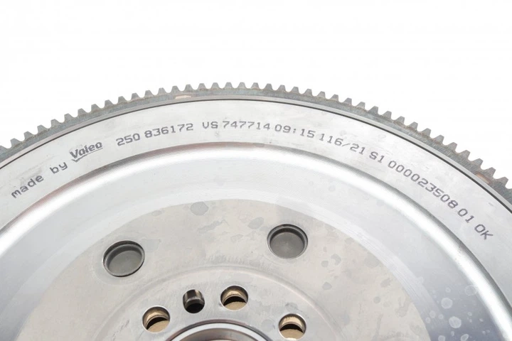 Маховик LuK 415 0852 10 Peugeot 308, 508, 5008; Citroen DS5, C4, DS4, C5 9808378880 - зображення 3
