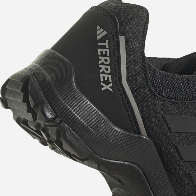 Підліткові трекінгові кросівки для хлопчика Adidas Terrex Hyperhiker L HQ5823 36 (3.5UK) Чорні (4066749372149) - зображення 17