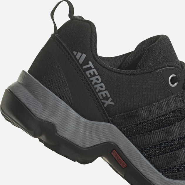 Buty sportowe chłopięce adidas Terrex AX2R K IF7514 39 (6UK) Czarne z szarym (4066745284170) - obraz 17