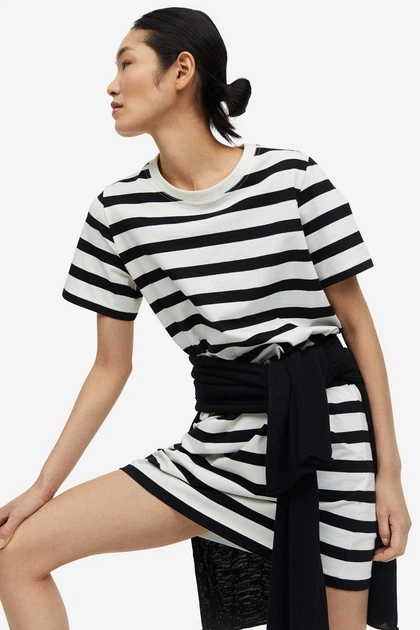 Сукня футболка H&M XS молочно-чорна смужка 1912841434 - Фото 3 Сукня футболка H&M XS молочно-чорна смужка 1912841434 - зображення 3