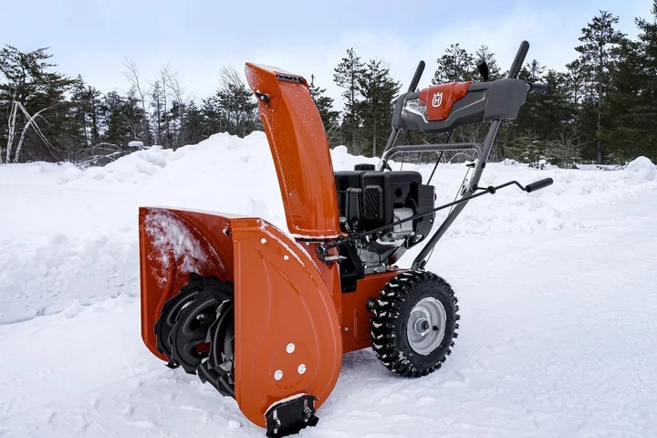 Снегоуборщик Husqvarna ST 124 (9704493-02) - изображение 4