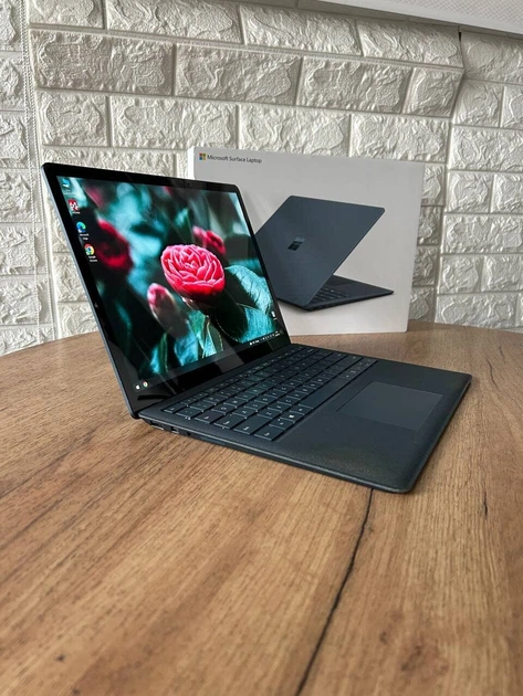 Ультрабук Б-клас Microsoft Surface Laptop 2 / 13.5