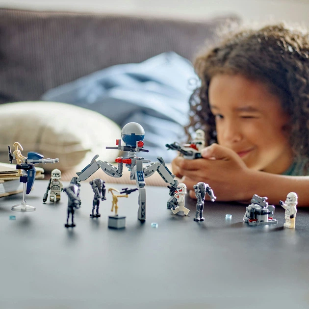 Zestaw klocków LEGO Star Wars Zestaw bitewny z żołnierzem armii klonów i droidem bojowym 215 elementów (75372) - obraz 8