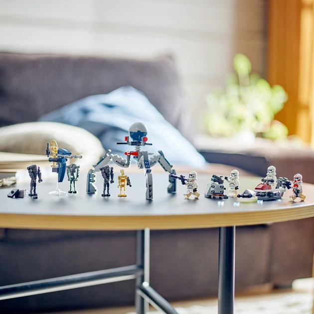 Zestaw klocków LEGO Star Wars Zestaw bitewny z żołnierzem armii klonów i droidem bojowym 215 elementów (75372) - obraz 10