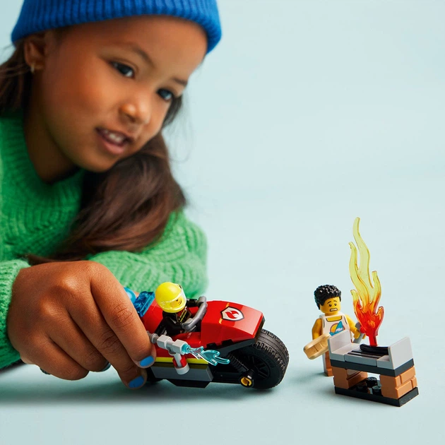 Zestaw klocków LEGO City Strażacki motocykl ratunkowy 57 elementów (60410) - obraz 7