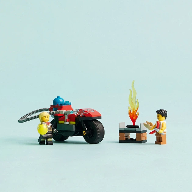 Zestaw klocków LEGO City Strażacki motocykl ratunkowy 57 elementów (60410) - obraz 6