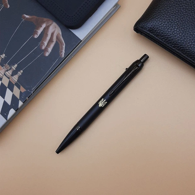 Ручка шариковая Parker IM Achromatic Black BT BP Трезубец Черный 22932_TR - Фото 2 Ручка шариковая Parker IM Achromatic Black BT BP Трезубец Черный 22932_TR - изображение 2