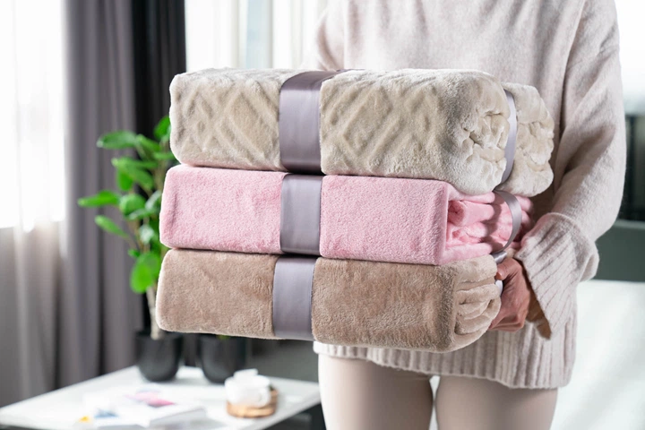 Плед ARDESTO Flannel, 200х220см, беж, 100% поліестер - зображення 6