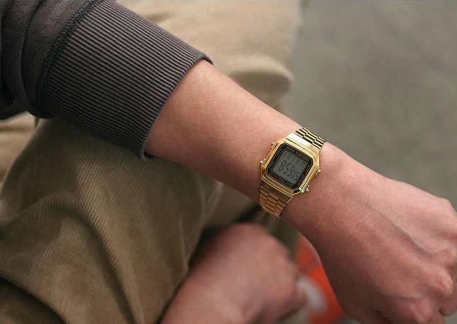 Чоловічий наручний годинник Casio A178WGA-1ADF Жовте золото\білий екран електронні - зображення 4
