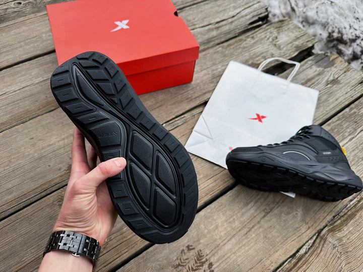 Мужские зимние кроссовки на меху Xtep Retro Shoes 977419370037