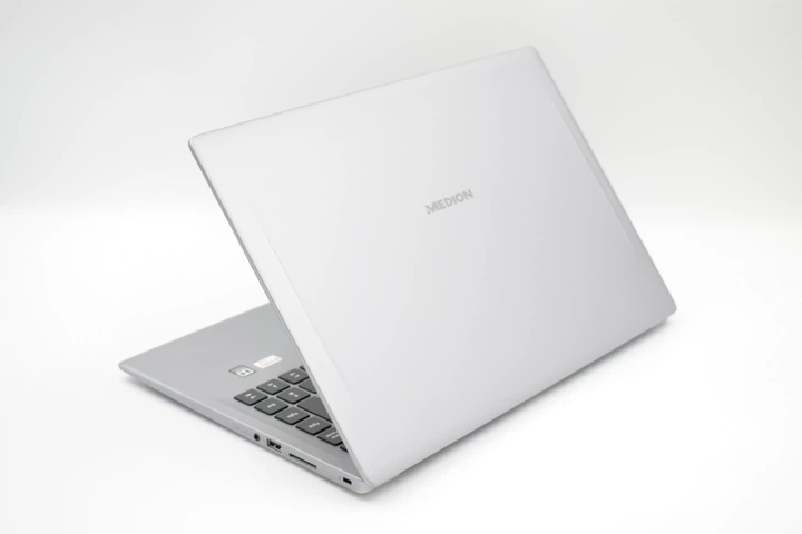 Ноутбук 15.6'' Medion AKOYA P15651 Intel Core i3-8145U RAM 8 ГБ SSD 128 ГБ IPS FullHD Win10 б/в Металевий корпус (Lenovo Group) - изображение 6
